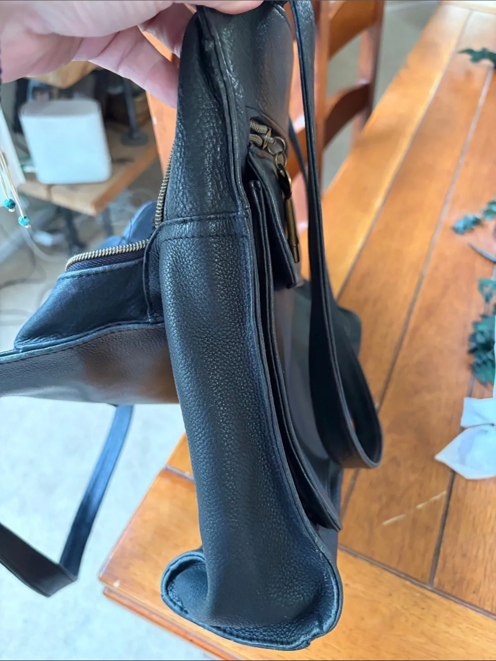 Fossil Black Leather Shoulder Tote with Front Zip Pocket vintage large size.